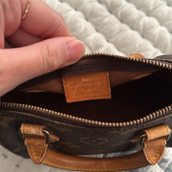 Louis Vuitton Mini Speedy - Picture 7 of 17